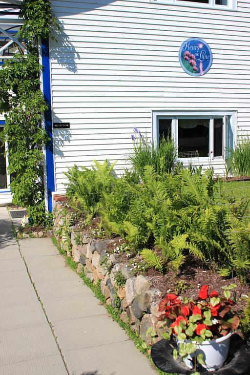 Auberge Fleurs De Lune La Malbaie Exterior foto