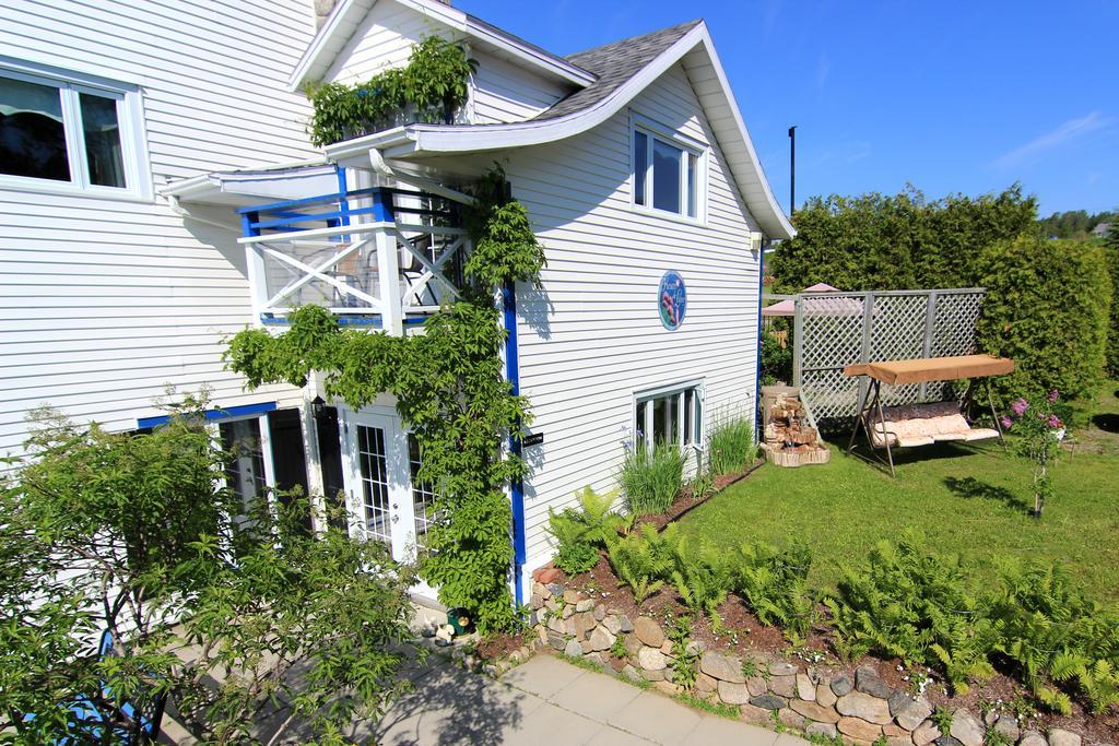 Auberge Fleurs De Lune La Malbaie Exterior foto